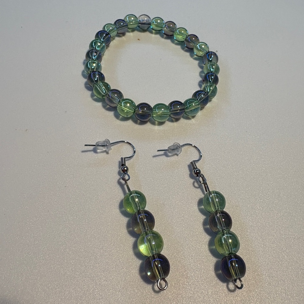Elegant Handmade Green and Black Beaded Bracelet and Earring Set
